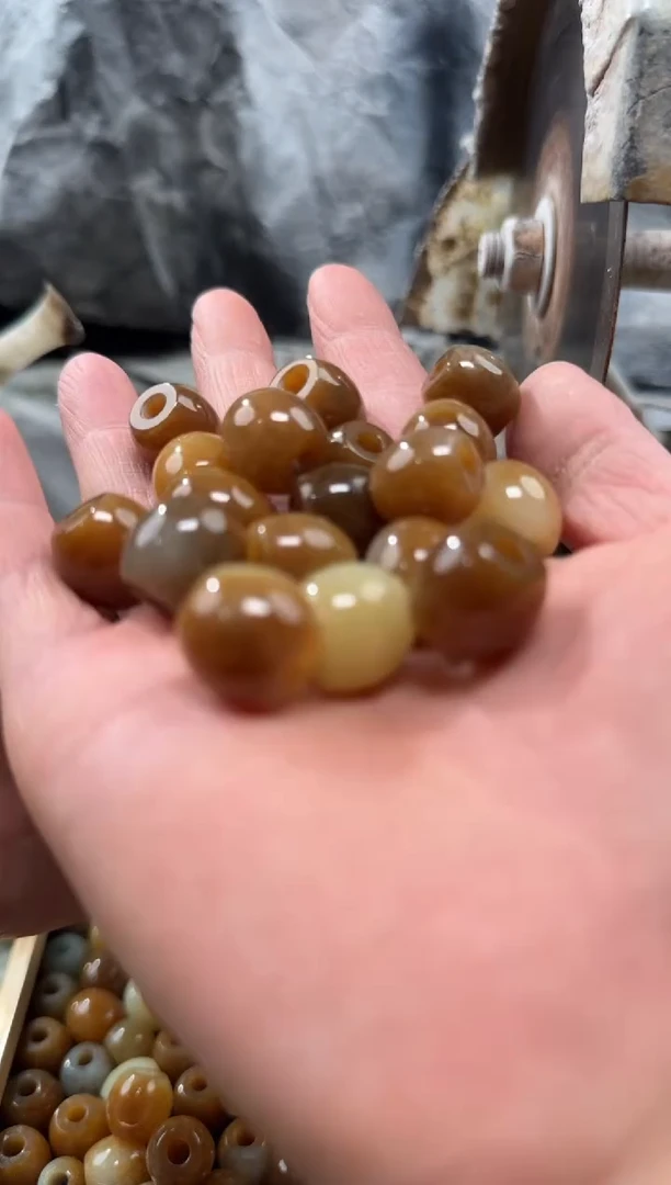 和田玉未镶嵌颈饰吊坠多样性拍一发一件