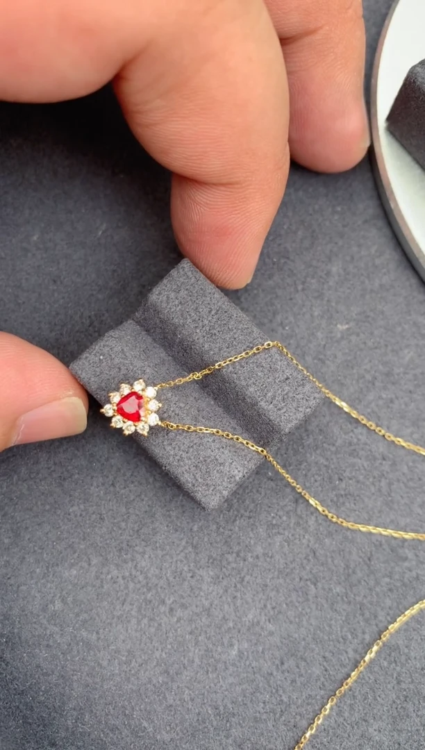 18K金镶嵌项链红宝石29分红宝石 AG