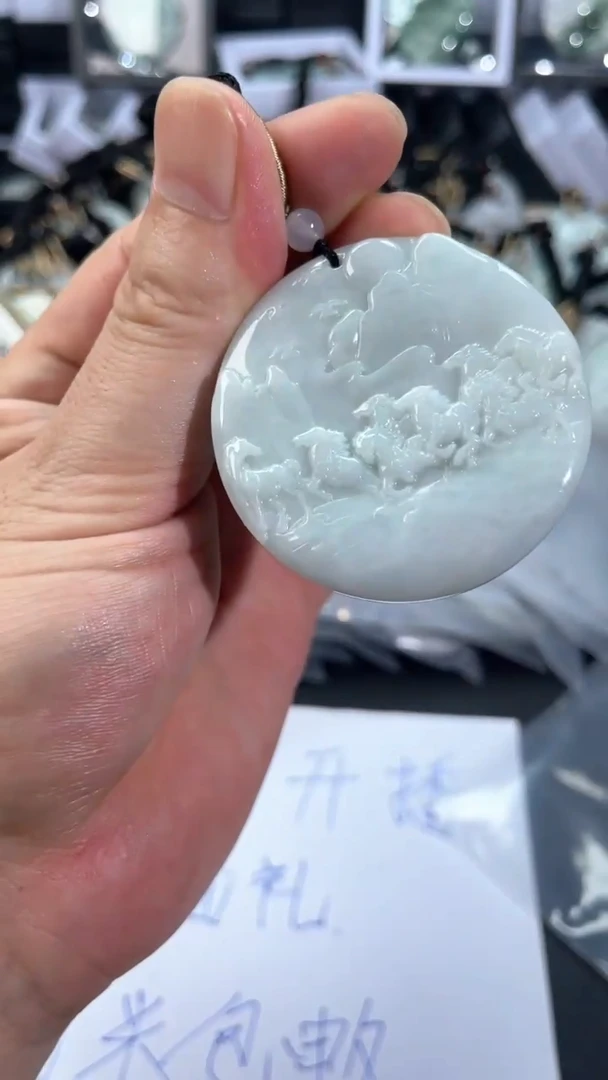 翡翠未镶嵌颈饰7/26/20