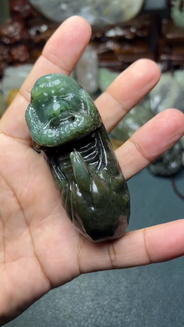 未镶嵌和田玉把件-