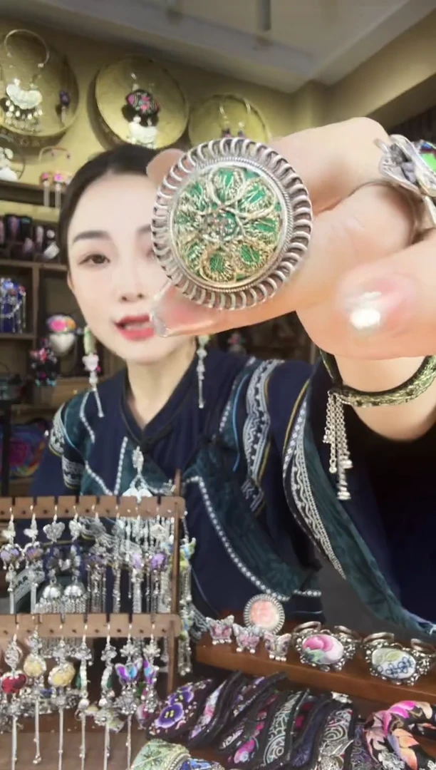 刺绣非遗刺绣民族风饰品