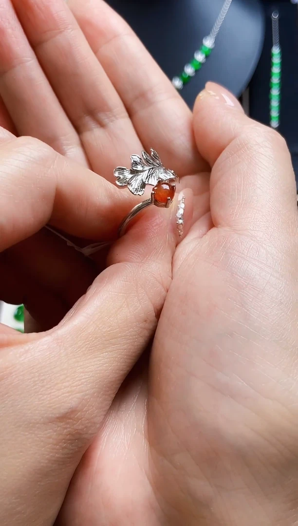 翡翠银S925镶嵌颈饰戒指·