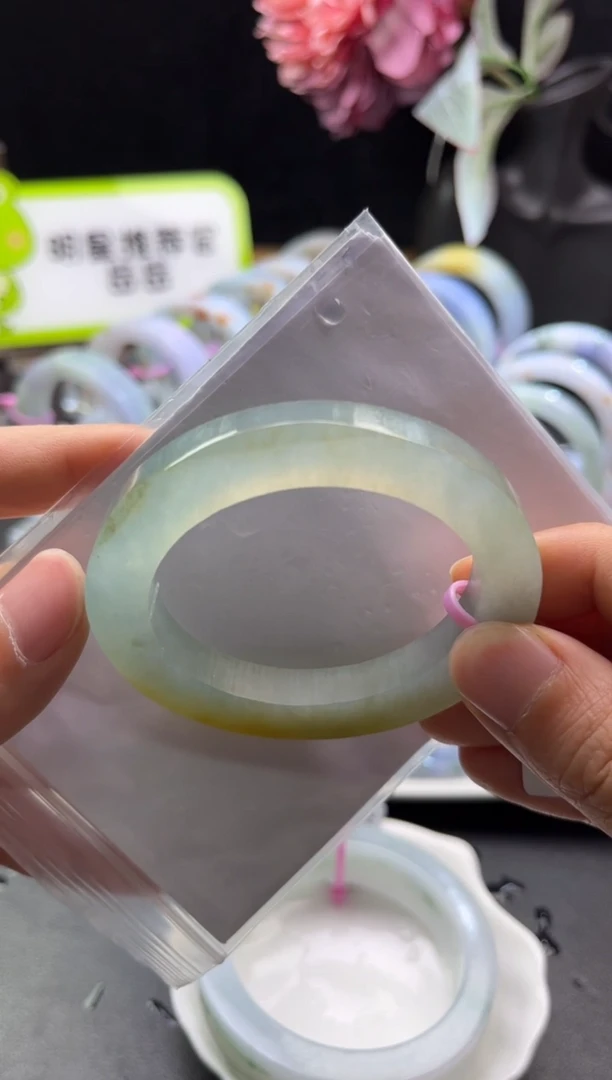 未镶嵌手镯定制翡翠冰黄50-56贵妃