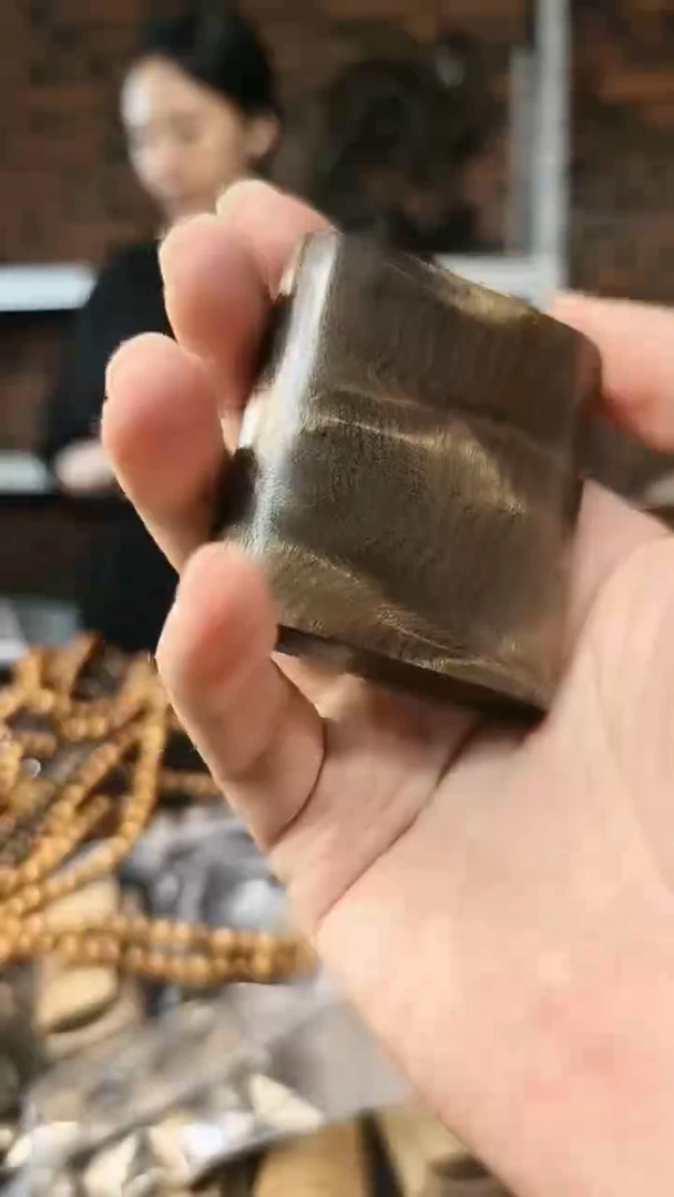 【闪购商品】金丝楠无事牌手把件