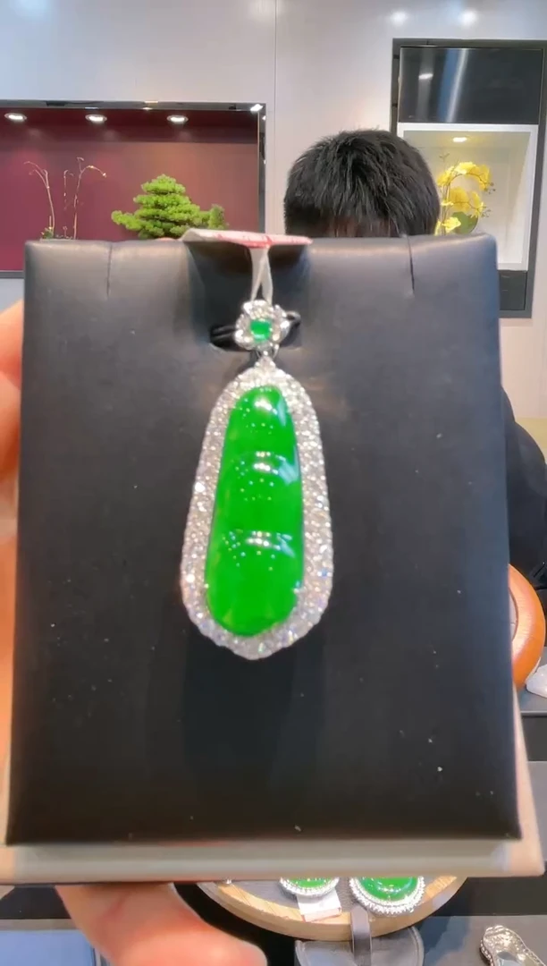 【闪购商品】翡翠颈饰银S925镶嵌A27天然A货翡翠吊坠（不含链）