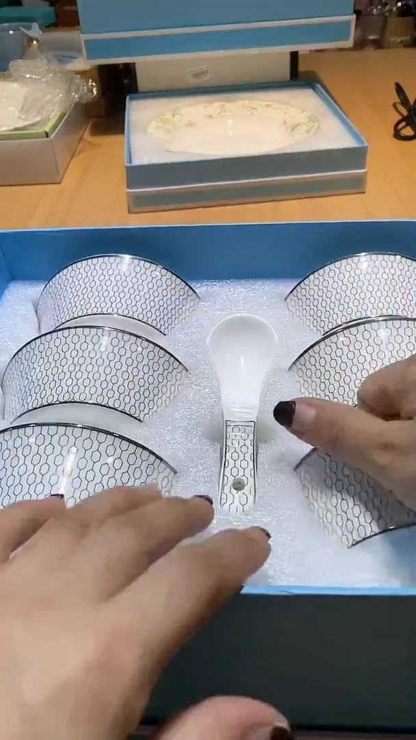 【闪购商品】瓷片锅碗瓢盆一件不剩