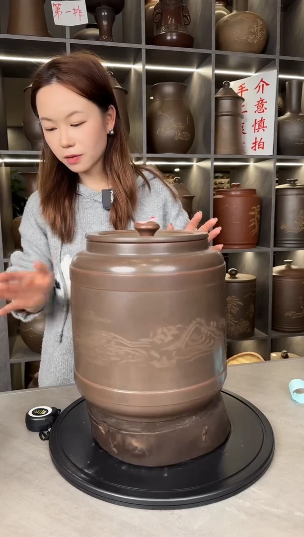 【闪购商品】罐本陶手作坭兴陶八斤装刻绘茶叶罐瑕疵翘盖