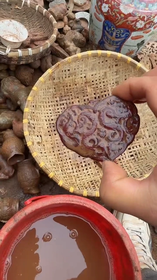 未镶嵌岫岩河磨玉（透闪石质玉）挂件我****来岫岩河磨玉