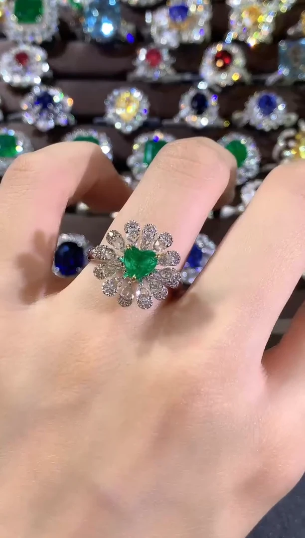 18K金镶嵌戒指祖母绿s389