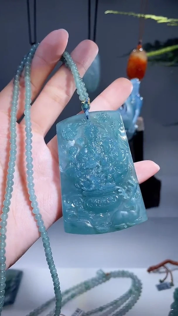 颈饰未镶嵌翡翠财神