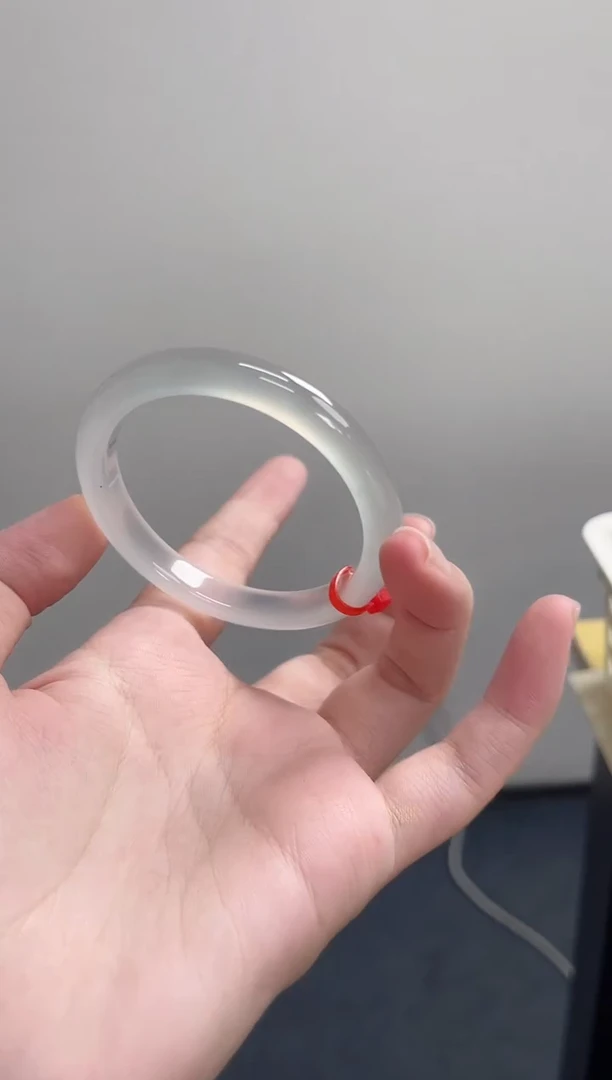 手镯玛瑙/玉髓未镶嵌52-53圈正圈