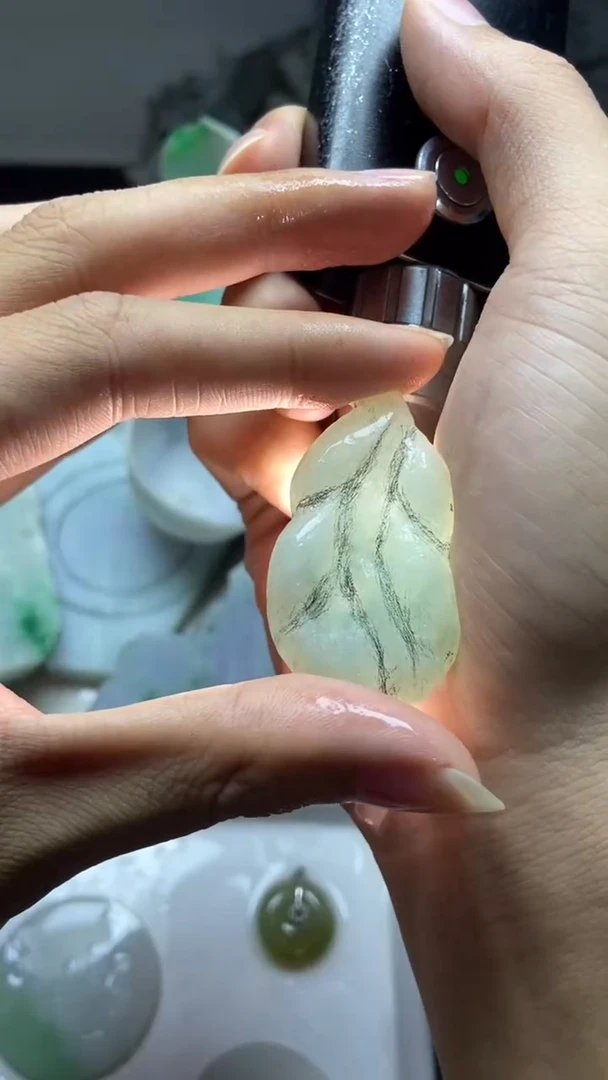 颈饰未镶嵌翡翠天然缅甸翡翠A货35