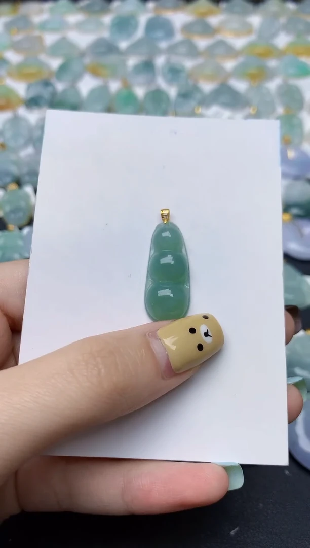 翡翠18K金镶嵌颈饰天然翡翠A货