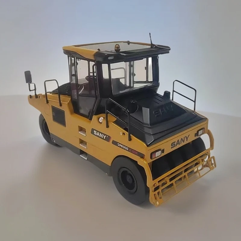 三一原厂1:35SPR300C-10轮胎压路胶轮压路机全合金模型工程车模型