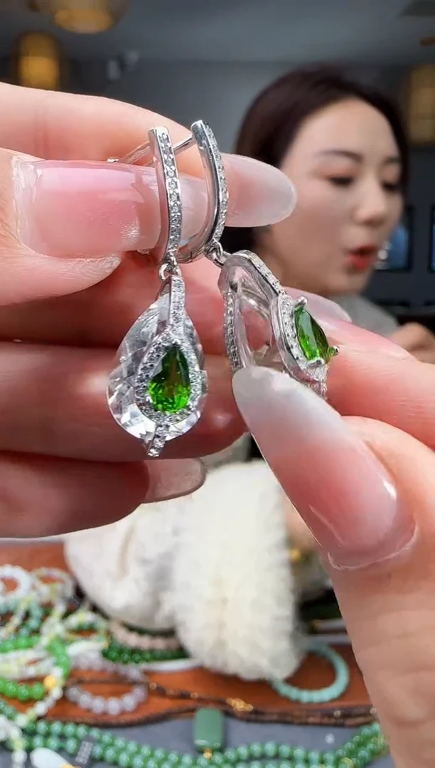 银S925镶嵌耳饰水晶1