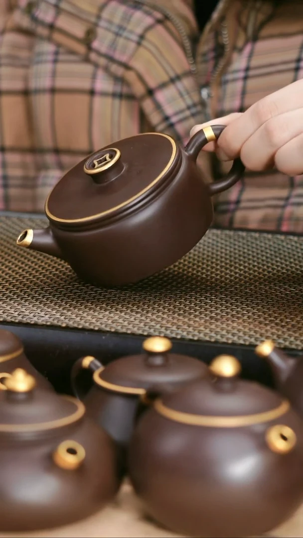 茶壶紫砂四号井茄皮紫泥描金钱币钮汉瓦150cc