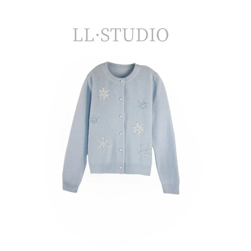 妙兮·LL冬季新款雪花钉珠圆领长袖减龄软糯针织开衫*20242484