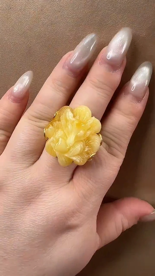 琥珀颈饰未镶嵌戒指