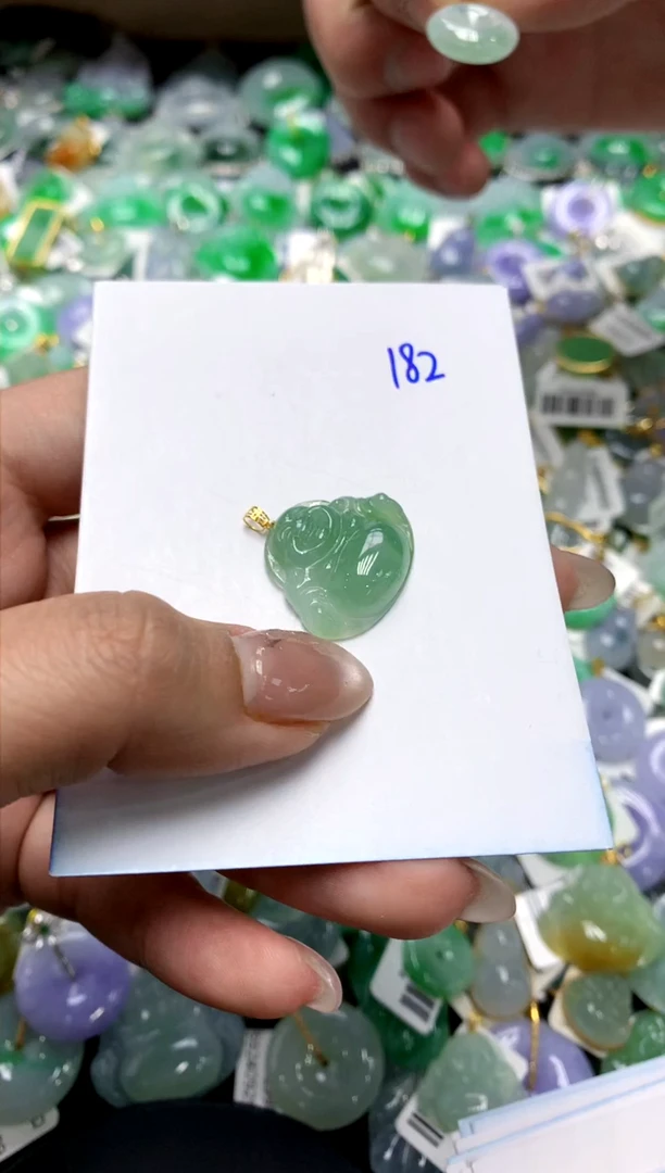 【闪购商品】翡翠颈饰18K金镶嵌11111111