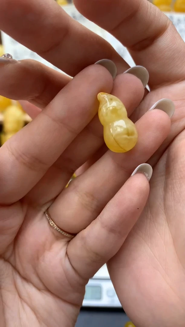 琥珀未镶嵌珠宝奇石060琥珀蜜蜡微瑕