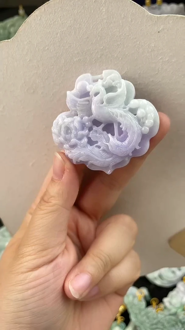 翡翠未镶嵌颈饰2619赠链,部分宝贝微瑕主播介绍为准