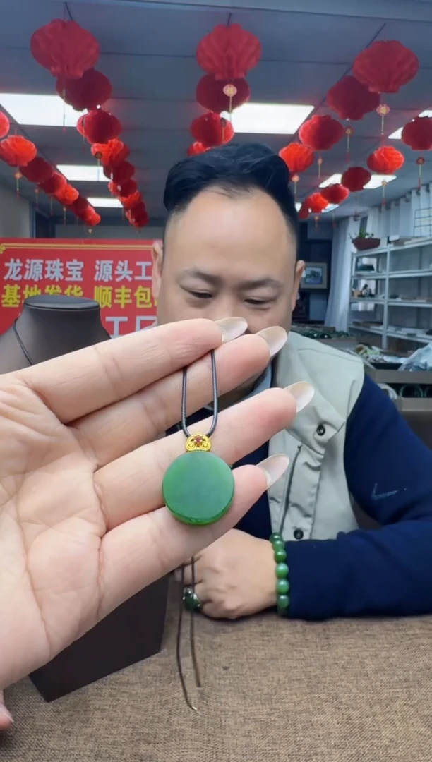 颈饰未镶嵌和田玉拍一发一，多样性发货