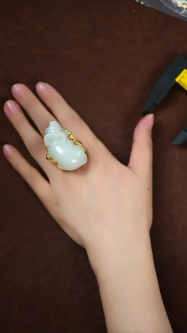 未镶嵌和田玉挂件闪购 水牛