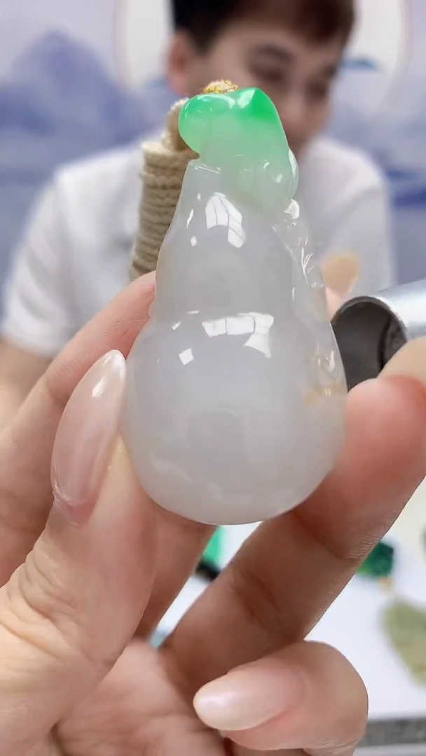 未镶嵌定制翡翠4868xx-毛货挂件47