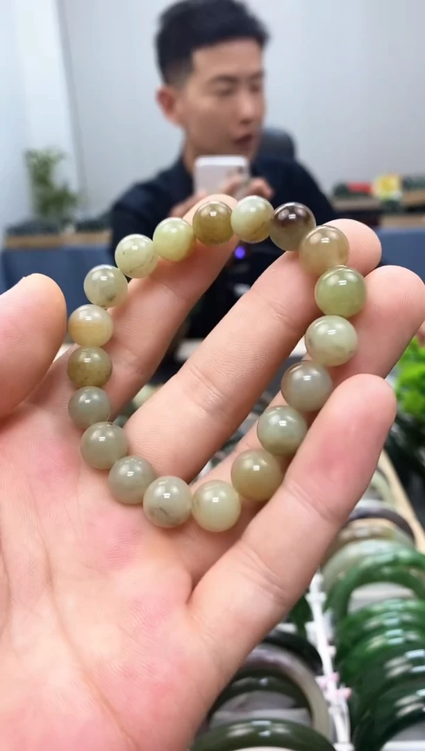 和田玉手镯未镶嵌10mm
