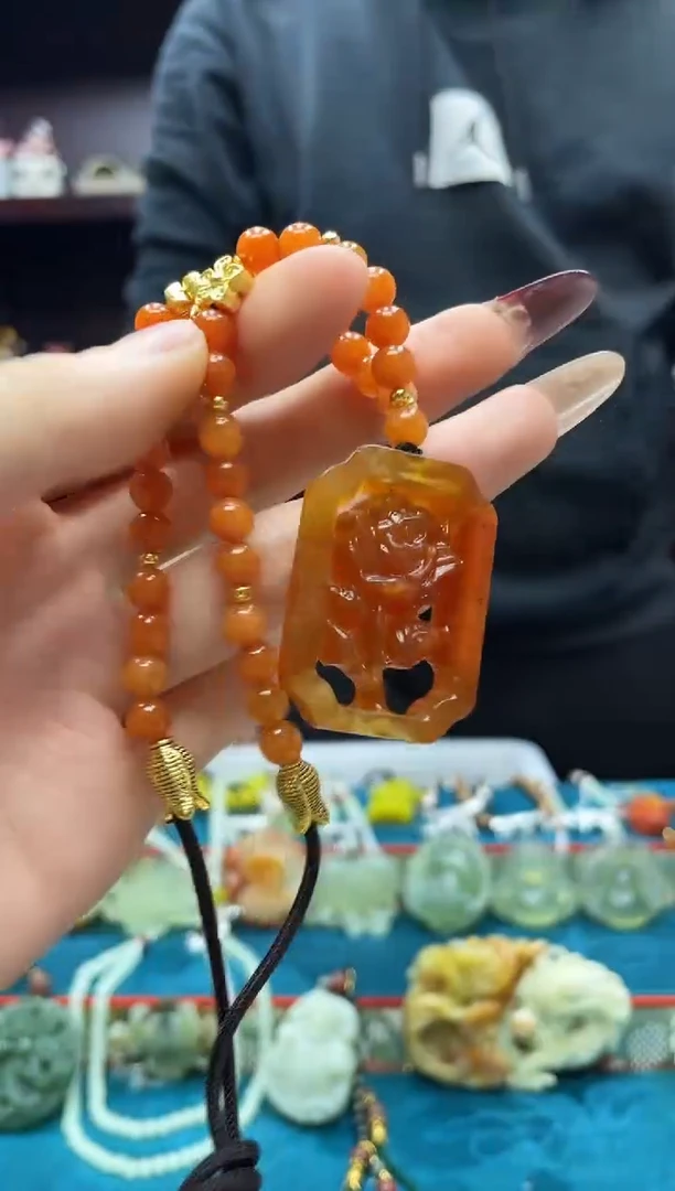 未镶嵌岫玉吊坠·