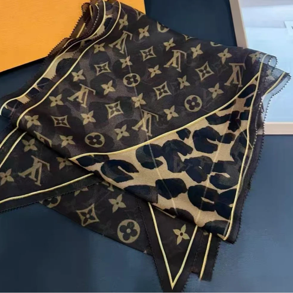 99新 LouisVuitton/路易威登 海囤/LV/丝巾/180*20/nu19550