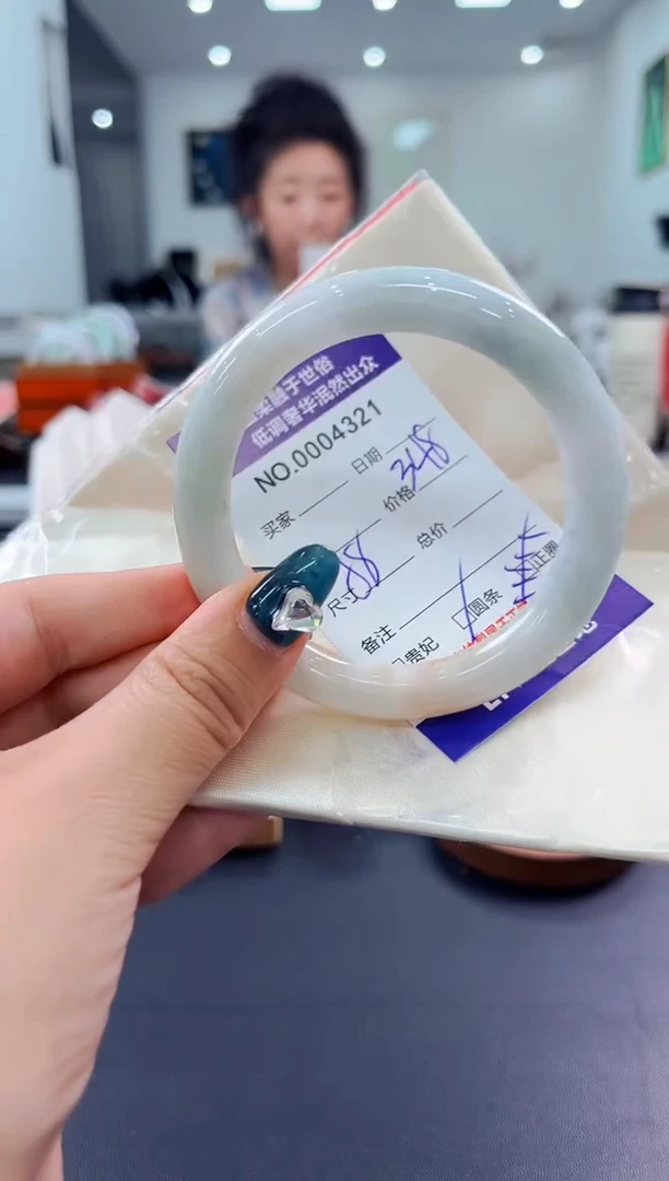 翡翠手镯未镶嵌天然缅甸A货翡翠