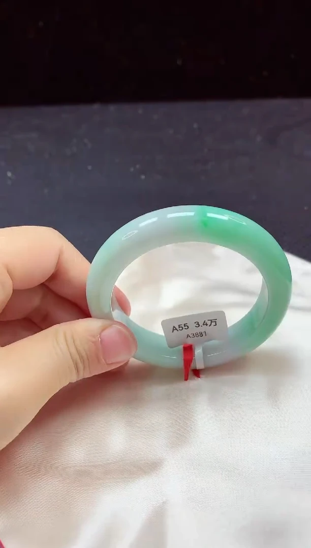 【闪购商品】翡翠手镯未镶嵌镯子55+