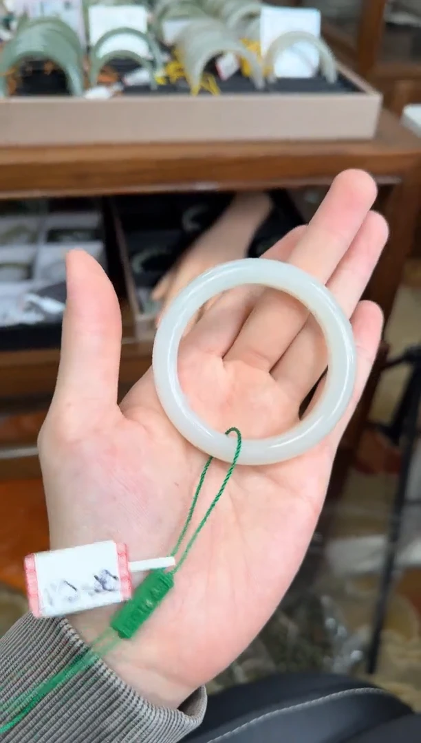 未镶嵌手镯和田玉51