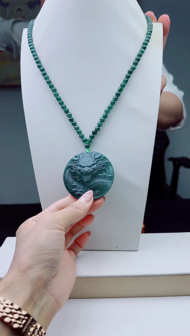 颈饰未镶嵌翡翠多样性发其一