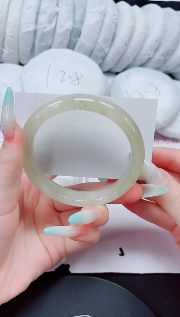 石英质玉手镯未镶嵌189-60/61