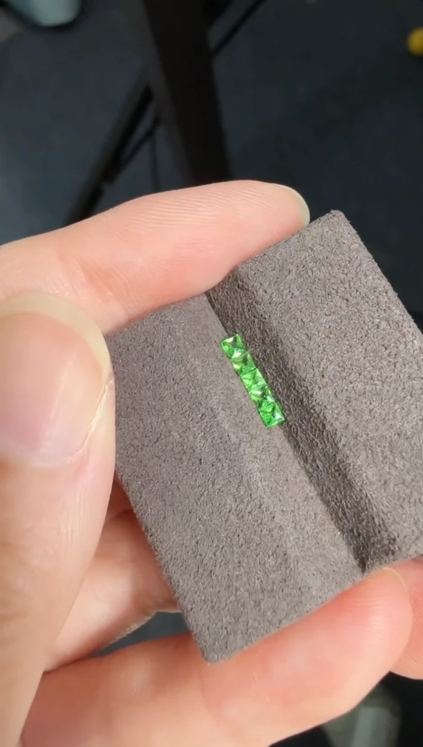 未镶嵌裸石石榴石（沙弗莱）CT-A325-5P