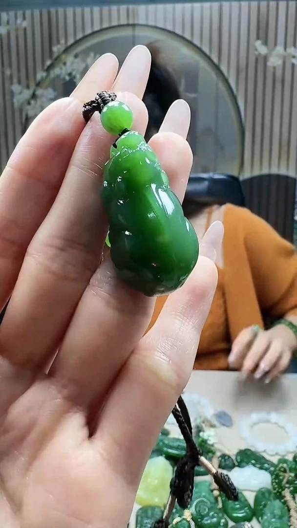 未镶嵌和田玉挂件1