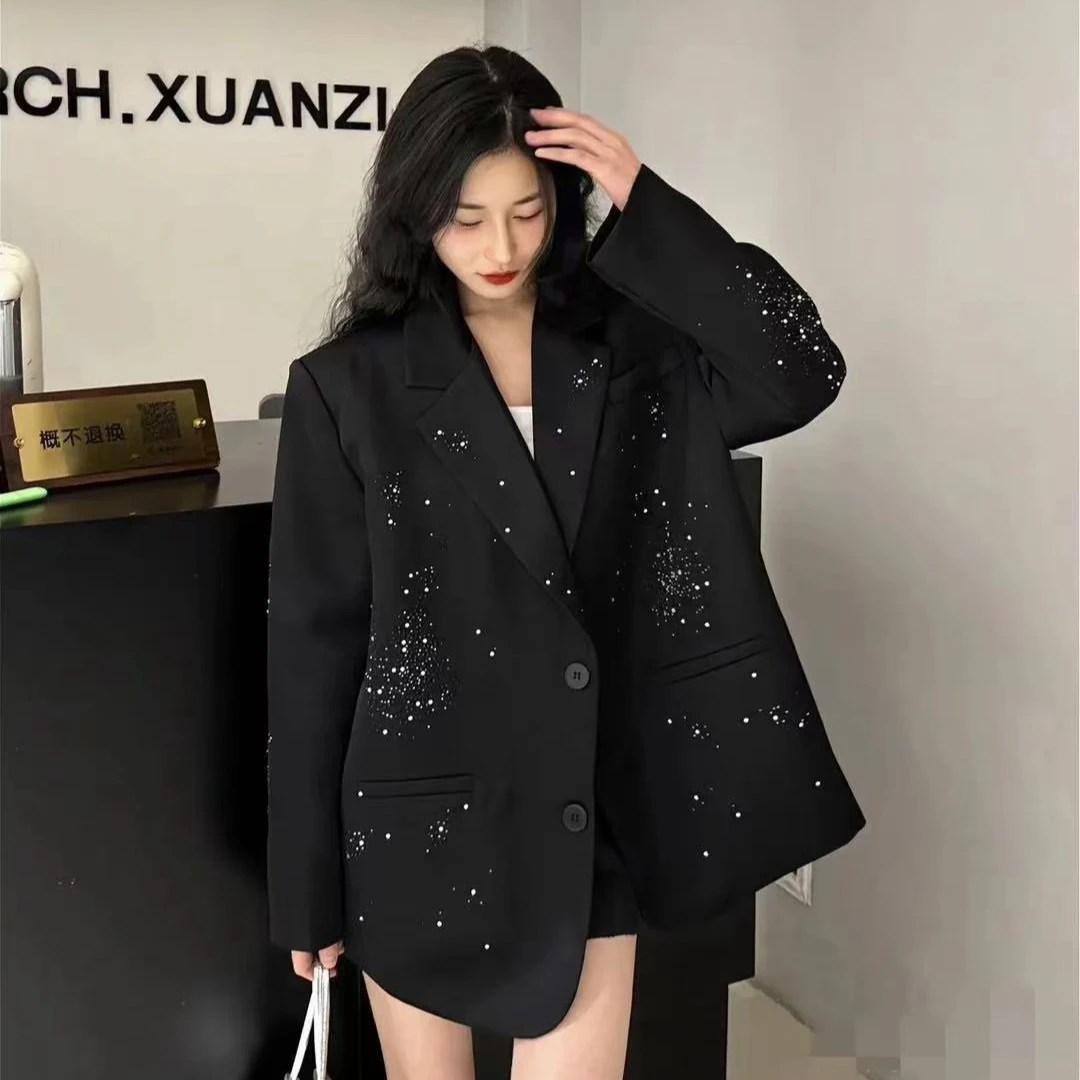 D83 法式气质黑色重工烫钻宽松西服外套