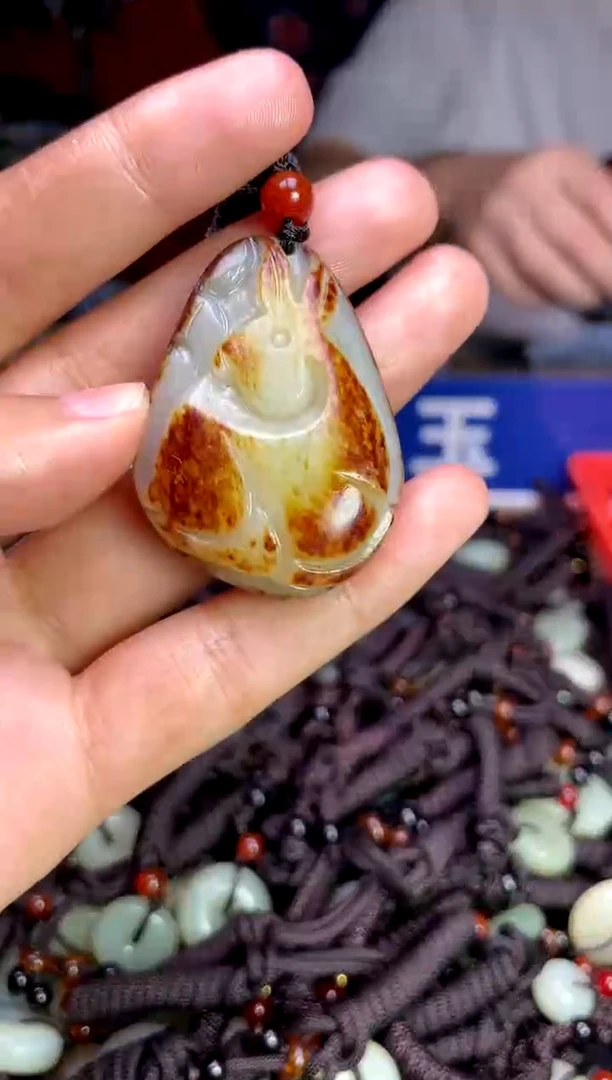 未镶嵌和田玉挂件1