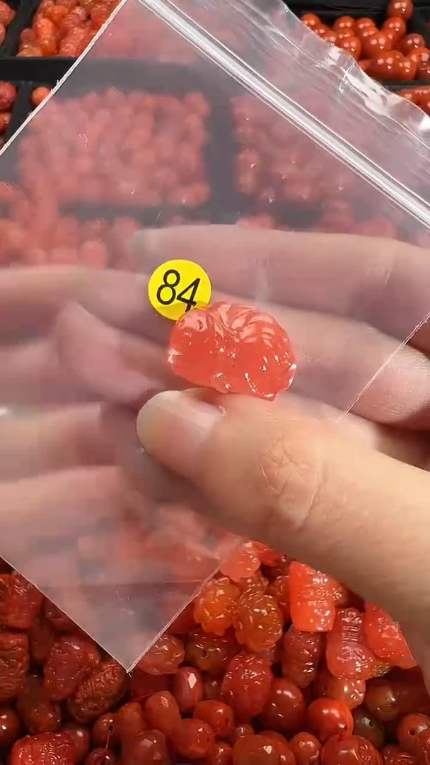 颈饰未镶嵌南红玛瑙1