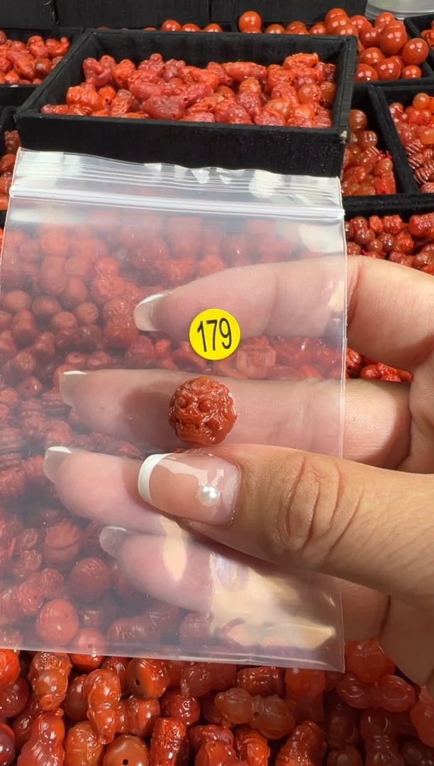 颈饰未镶嵌南红玛瑙正*量1