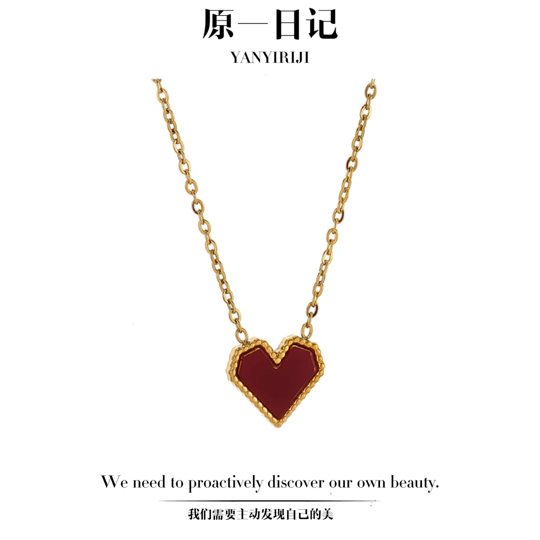 钛钢项链 法式爱心桃心款个性ins精致女项链新款时尚小众素款