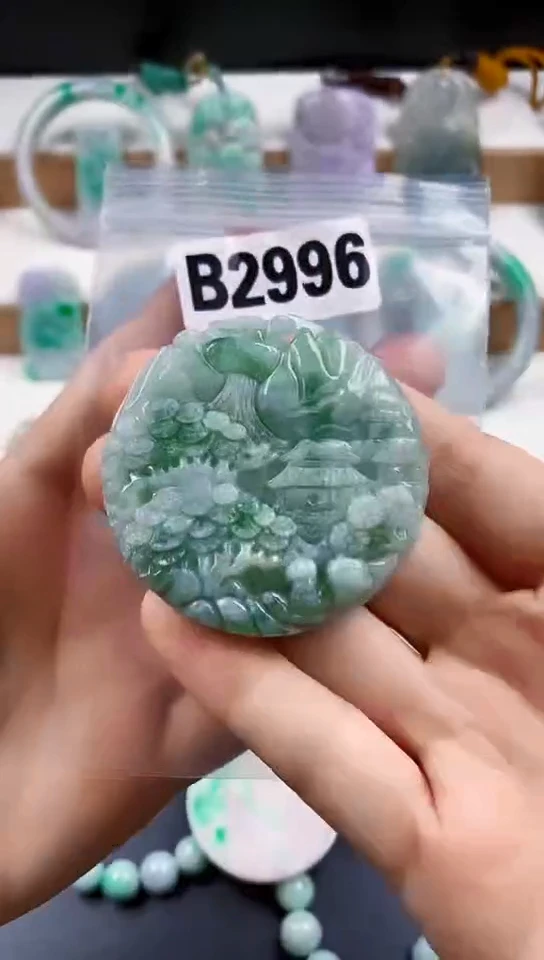 颈饰未镶嵌翡翠天然翡翠吊坠挂件