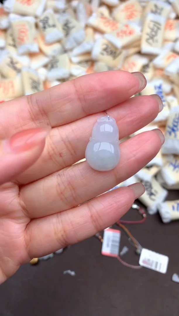 翡翠挂件未镶嵌一福利