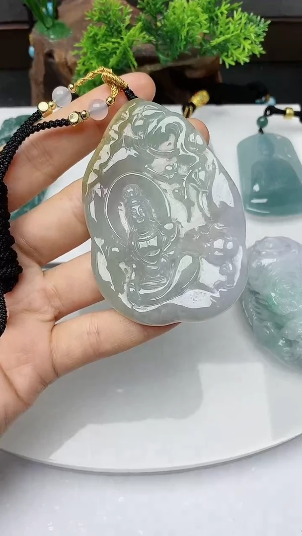 【闪购商品】翡翠颈饰未镶嵌