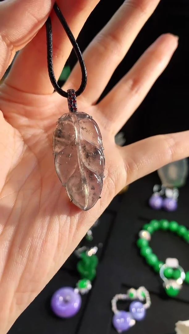 【闪购商品】翡翠吊坠(不含链)18K金镶嵌吊坠