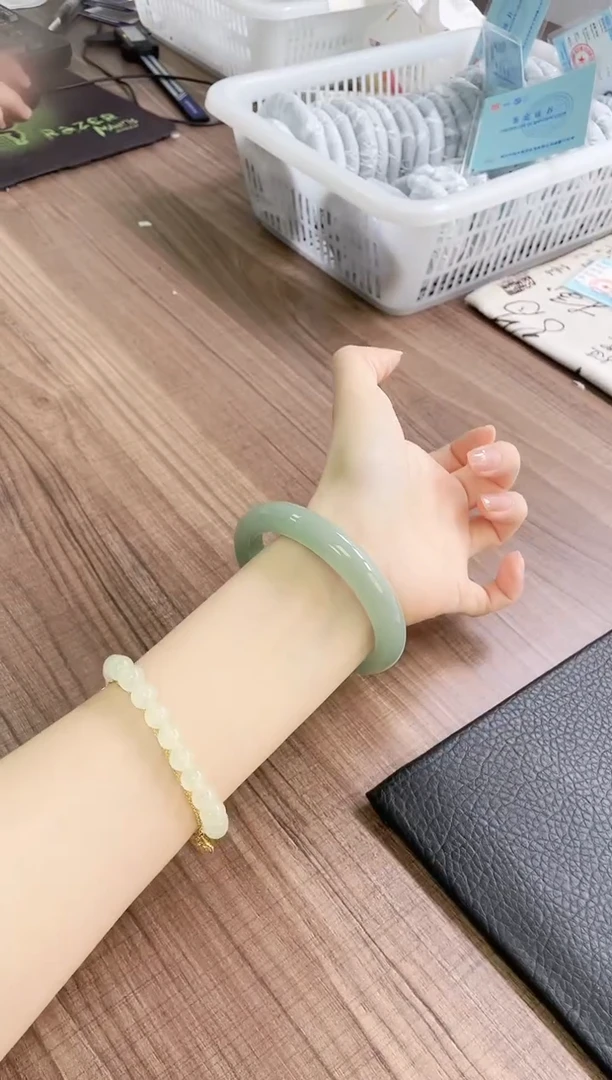未镶嵌手镯石英质玉401-60