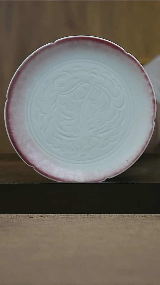 摆件景德镇7.5英寸胭脂扣骨碟