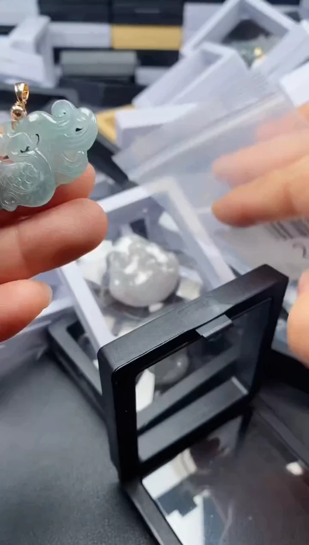 翡翠未镶嵌吊坠(不含链)2654